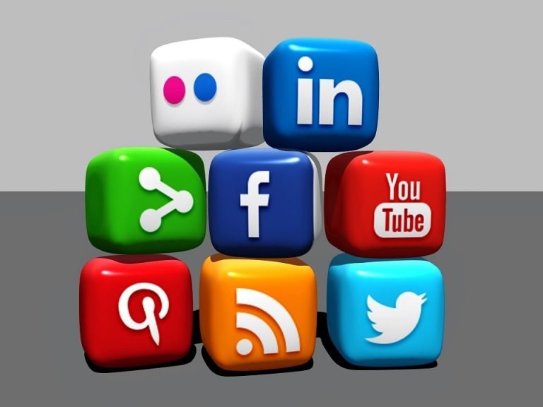 Social Networking Definition and it's Pros and Cons