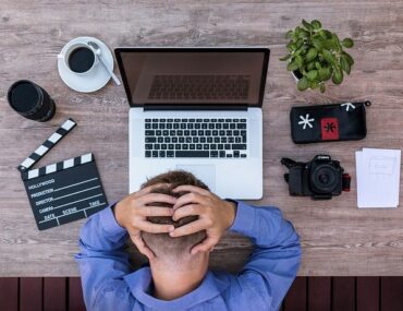 MacBook Pro Screen Goes Black and Unresponsive: How to Fix?